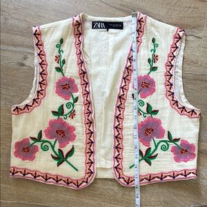 Zara Cream Lightweight Top embroidered vest.